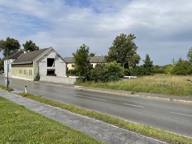 In Ottenschlag wurden für einen neuen Supermarkt ein Leerstand, aber auch die grüne Wiese herangezogen. | Foto: bs/Archiv