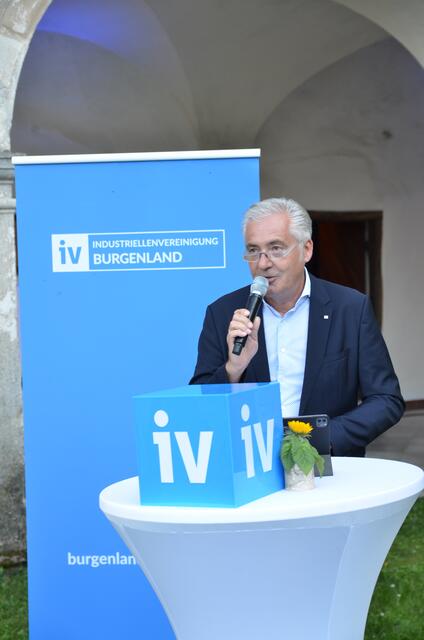 IV-Präsident Manfred Gerger warnt vor dem Ausfall der Gaslieferung aus Russland.  | Foto: IV Burgenland