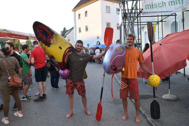 Auch Kajakfahrer konnte man am Bezirksfest in Scheibbs bei der Stadtmole erspähen. | Foto: Roland Mayr