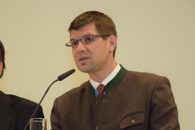 Eine Millionen Euro nimmt Straßenbaureferent Gruber für die Generalsanierung in die Hand | Foto: Grimschitz