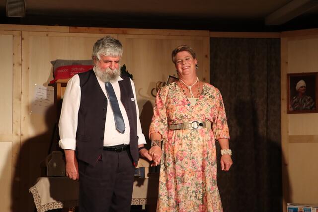 Ferdinand Ladner und Ricky Falkner (v.li.) als Oskar und Hermine | Foto: Siegele