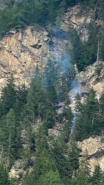 Vermutlich durch eine Fackel der Herz-Jesu-Feuer am Vortag kam es zum Waldbrand. | Foto: ZOOM.TIROL