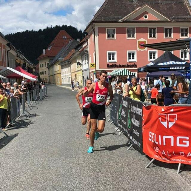 Gesamtsieger beim Stadtlauf in Strassburg: Nico Schratzer. | Foto: privat