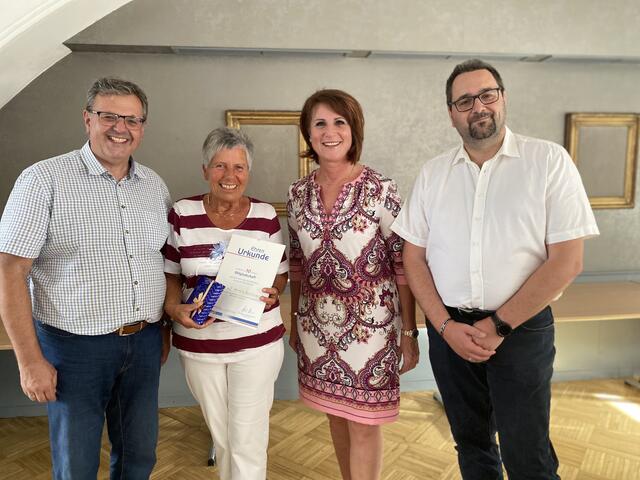 v.l.n.r.: Bezirksparteiobmann Nationalratsabgeordneter  Gerhard Deimek, Landtagsabgeordnete außer Dienst Kornelia Haselsteiner, zweite Landtagspräsidentin Sabine Binder, Bezirksgeschäftsführer GR Uwe Pichler | Foto:  FPÖ Steyr