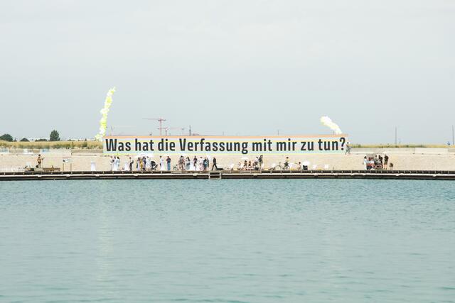 Die Rolle der Verfassung steht in der Seestadt im Fokus. | Foto: Arman Rastegar