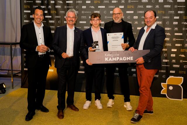 Gewinner-Agentur: Cayenne Marketingagentur GmbH für das Projekt: proHolz Jahreskampagne 2021  | Foto: Goldener Hahn 2022 - Matthias Heschl, Philipp Hutter