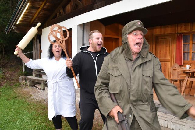 Auf Geisterjagd: Karina Rainalter, Benedikt Wegscheider und Willi Hammer | Foto: Kainz