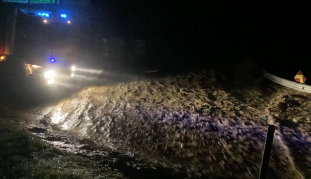 So sah es hier in der Unwetternacht aus: Meter Hohe Schlammfluten krachten ins Tal. | Foto: Privat