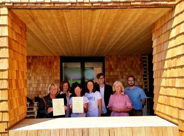 Ingrid Stich, Helga Riepl, Roswitha Baurecht, Birgit Pichorner, Robert Heuberger, Sabine Sandrieser, Philip Millonig (von links) | Foto: Naturparke Kärnten