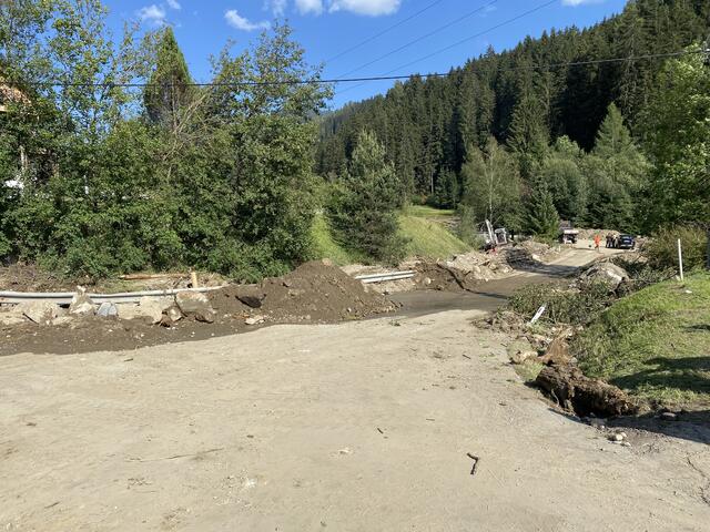 So sieht die Verbindungsstraße vom Ortszentrum Arriach hinunter zur Teuchen Landesstraße am Donnerstagnachmittag aus. | Foto: MeinBezirk.at