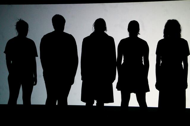 Licht und Schatten, die Theaterfabrik nutzte alle Möglichkeiten aus, das Publikum zu faszinieren. | Foto: RegionalMedien Hofmüller