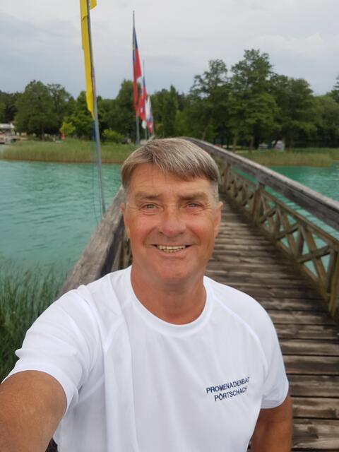 Bademeister Harald Derhaschnig sorgt für Sicherheit und Sauberkeit im Promenadenbad Pörtschach. | Foto: Privat