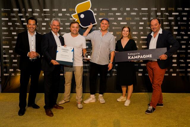 Gewinner-Agentur: Cayenne Marketingagentur GmbH für das Projekt: proHolz Jahreskampagne 2021 | Foto: Goldener Hahn 2022 - Matthias Heschl, Philipp Hutter