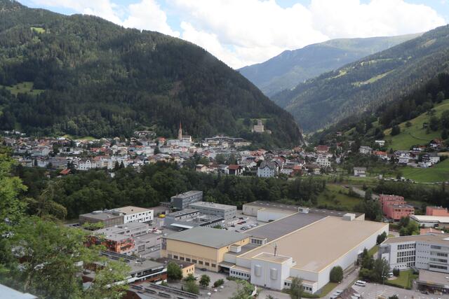 Zahlen steigen weiter: Die Stadt Landeck verzeichnet aktuell mit 83 Corona-Fällen die meisten "Aktiv Positiven" Personen im Bezirk Landeck. | Foto: Othmar Kolp