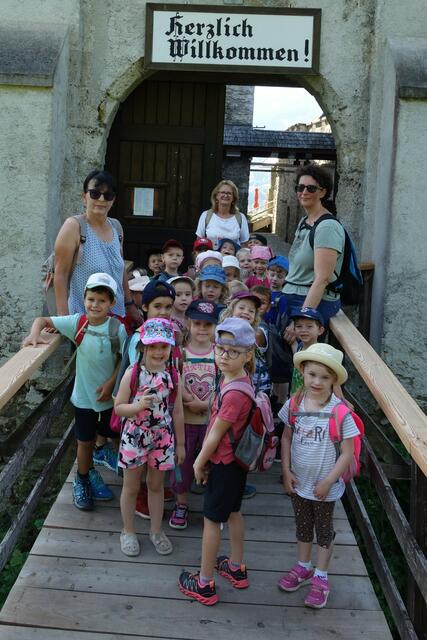 Der Kindergarten Mürzhofen bei der Exkursion zur Burgruine Lichtenegg. | Foto: Kindergarten Mürzhofen
