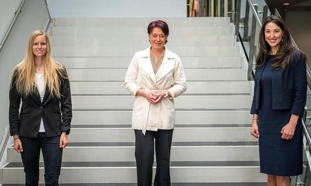 Dieses Trio wird es nach den Wahlen nicht mehr geben: Stephanie Jicha, Sonja Ledl-Rossmann und Sophia Kircher | Foto: © Volkspartei Tirol 