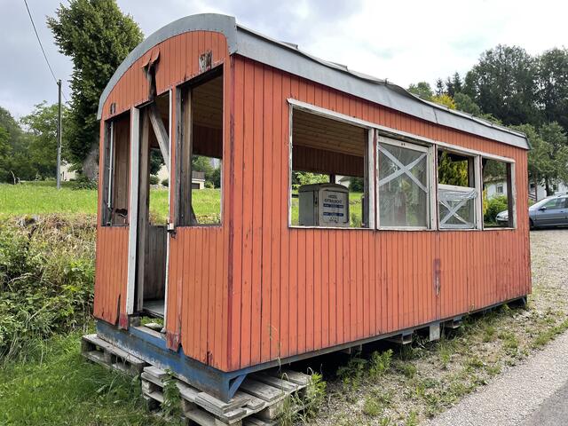 Diese Gondel war einst auf dem Wiener Riesenrad im Einsatz. Nun will Holly sie wieder aufmöbeln. | Foto: BRS