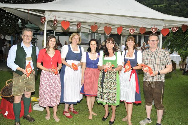 Hannes Frais (RHI), Ltabg. Patterer, Claudia Arztmann UA Elementarbildung; Michaela Wallner (Leiterin), zuständige Referentin Melanie Golob, Anna Kohlmayer Ausschussobfrau, BGM Maier | Foto: Winkler Herbert