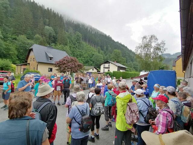 Großer Bahnhof in Radmer: Über 130 Teilnehmerinnen und Teilnehmer ließen sich den Wandertag nicht entgehen. | Foto: KK