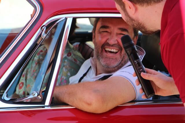 Auch Axel Dobrowolny hat wieder an der Oldtimer-Tour mit seinem alten Porsche teilgenommen. | Foto: RegionalMedien Hofmüller