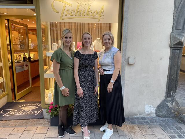 Die Damen von Juwelier Tschikof | Foto: MeinBezirk.at