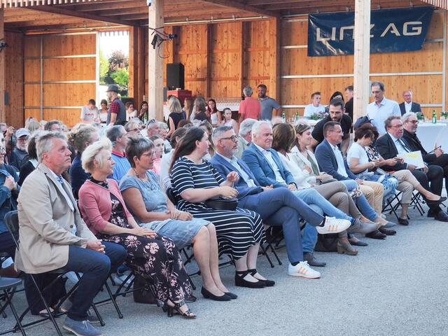 Konzert für Alle in Thalheim bei Wels zu Ehren von Musikschuldirektor Wolfgang Reifeneder. | Foto: Christian Keinberger