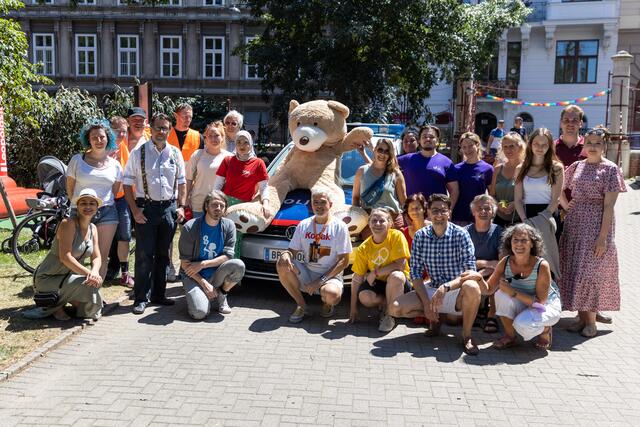 Geballte Josefstädter Power: Durch die Hilfe der Unterstützerinnen und Unterstützer wurde das Fest zum vollen Erfolg.  | Foto: Der "unmuthige" Fotograf