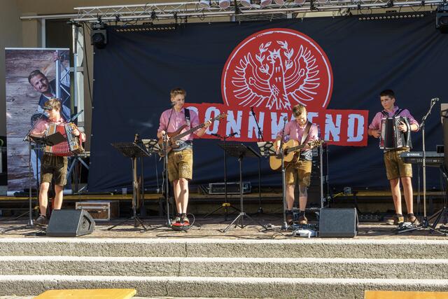 "Die Orignalen Mander" als Vorband am Kirchplatz | Foto: Walter Morri