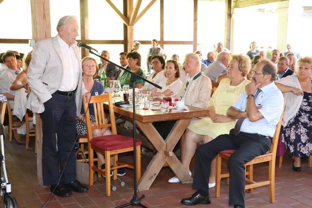 Ehrenpräsident Walter Dujmovits bei seiner Festrede
