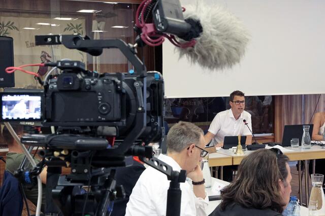 BürgerInnen können künftig die Sitzungen des Telfer Gemeinderates live im Internet mitverfolgen.  | Foto: MG Telfs/Stelzl