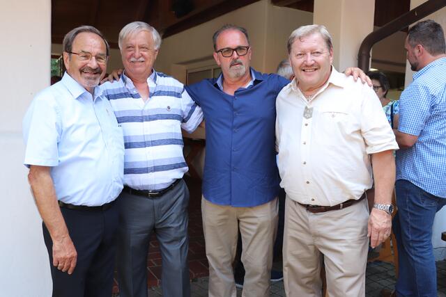 Präsident Edi Nicka, Vizepräsident Anton Huber, Präsident des Burgenländerclubs New York Peter Drauch, Vizepräsident Erwin Neubauer