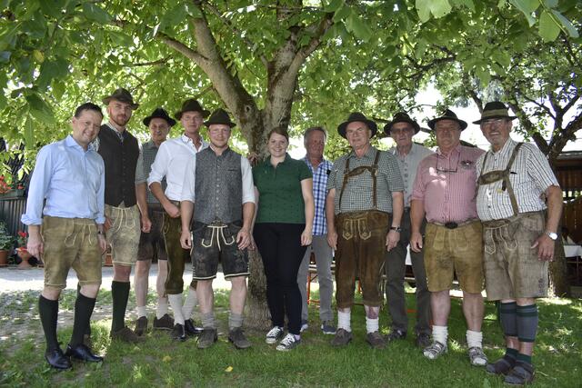 Die Mitglieder der Jagdgesellschaft Eberndorf Revier IV luden die Grundbesitzer in ihrem Revier zum Treffen in den Gasthof Kuschnig. | Foto: RegionalMedien