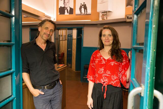 Dieter Mattersdorfer und die Besitzerin der Breitenseer Lichtspiele Christina Nitsch-Fitz | Foto: Copyright: Michael Ellenbogen