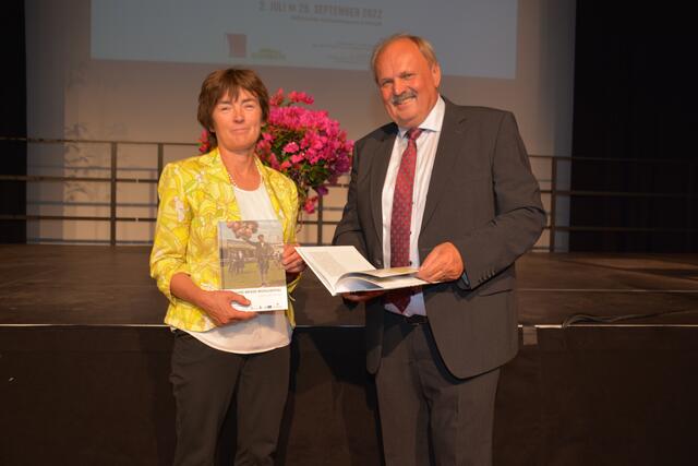 Autorin Heidi Pöschko, Messepräsident Franz Kastler. | Foto: Erwin Pramhofer