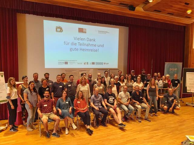 Bei der ersten internationalen Fachtagung zur Mobilen Jugendarbeit konnten rund 50 Teilnehmende aus der Schweiz, Deutschland, Italien und Österreich in Landeck begrüßt werden. | Foto: Mobile Jugendarbeit Landeck