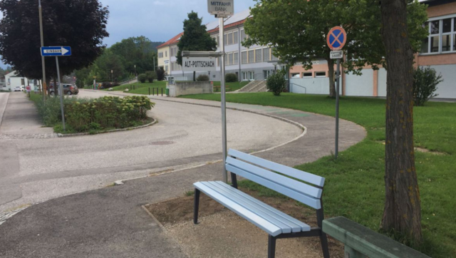 In Ternitz gibt es bereits eine beschilderte Mitfahrbank. | Foto: zvg