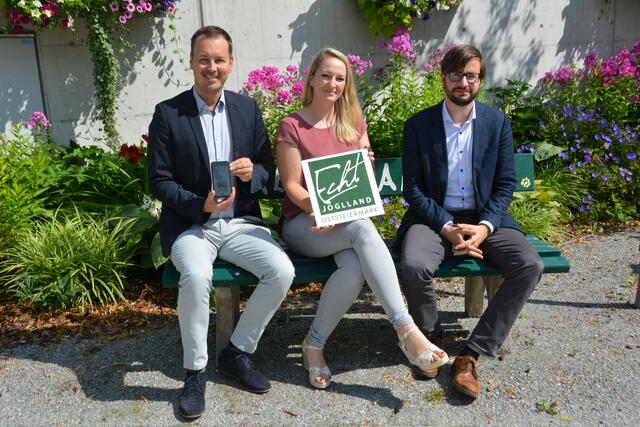 Für ein digital gut aufgestelltes Joglland wird mit App und einem Projekt einiges geboten: Arrigo Kurz, Franziska Leitner und Thomas Hofer. | Foto: Franz Faustmann