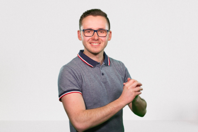 Immer einen flotten Spruch auf Lager hat Moderator Fabian Strickner aus Telfes | Foto: privat