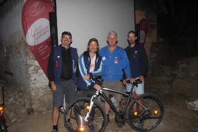 Cinema Cylce Club stellte ein Radkino zur Verfügung. | Foto: arbes