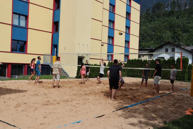 Volleyballworkshop mit VC Spielerin Michi Hollaus. | Foto: Siegele