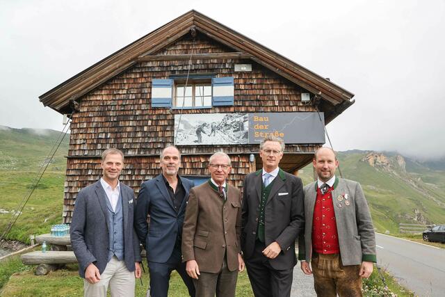 Bgm. Martin Lackner (Heiligenblut), Andreas Zangl (Ausstellungsplaner), Johannes Hörl (GROHAG), Bgm. Hannes Schernthaner (Fusch) | Foto: LMZ/Neumayr