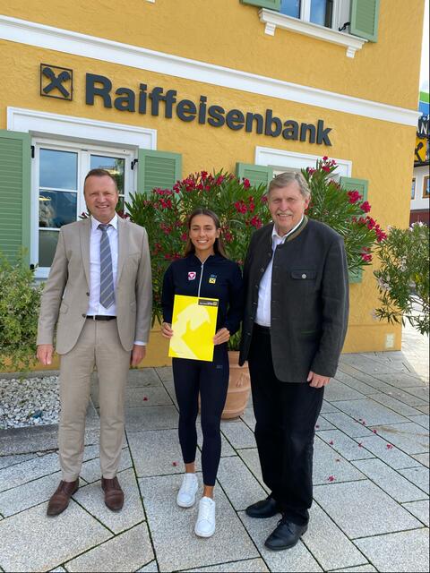 Georg Weinberger, Arabella Koller und Obmann Sebastian Schönbuchner. | Foto: RB Großgmain