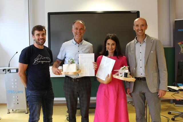 Personalvertreter Christian Blaßnig, Reinhold Kollnig, Birgit Wilhelmer und Direktor Klaus Oberegger (v.l.). | Foto: TFBS Lienz