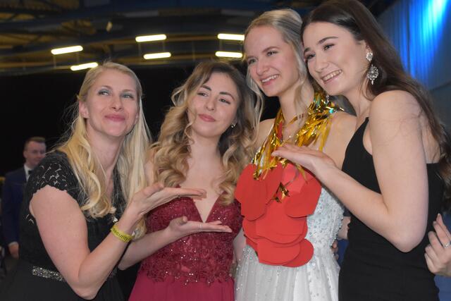 "Bonds Girls" am Ball | Foto: Michael Strini