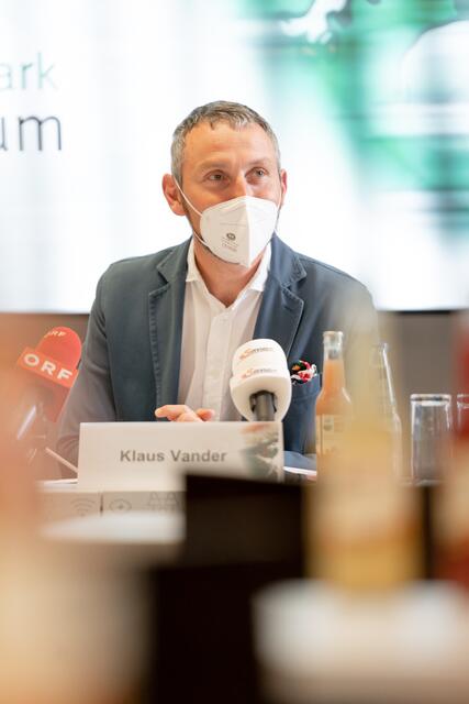 Virologe Klaus Vander beim Pressegespräch | Foto: Land Steiermark/Robert Binder