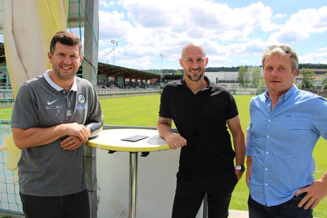 SK Sturm GF Andreas Schicker, Tormanntrainer Robert Almer und der sportliche Leiter des SC Elin Sandro Derler (v.l.) | Foto: RegionalMedien Hofmüller