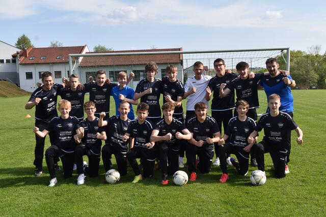 Supercoach Roman Schaffer und sein Team | Foto: Michael Strini