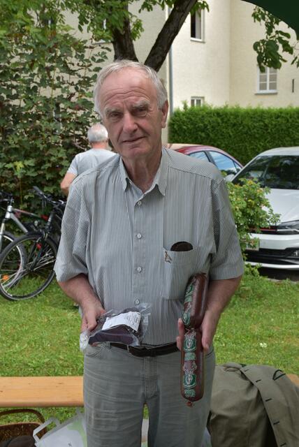 Mittmasser Alois bietet Wildprodukte der Jagdgesellschaft Hofamt Priel feil | Foto: Sabine Weigl