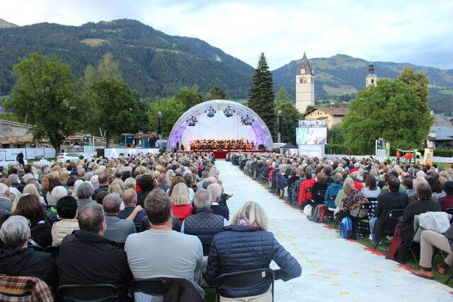 rund 2000 Besucher kamen wieder zum Konzert