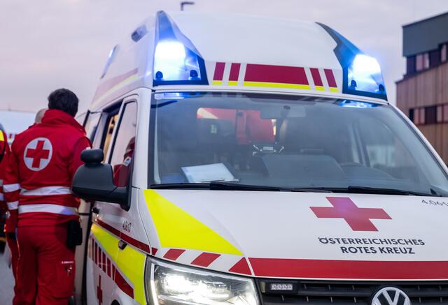 Zwei Schwerverletzte forderte ein Verkehrsunfall am Freitag in Timelkam. | Foto: fotokerschi.at